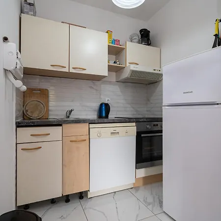 With Parking Space Donji Karin, Novigrad - 22350