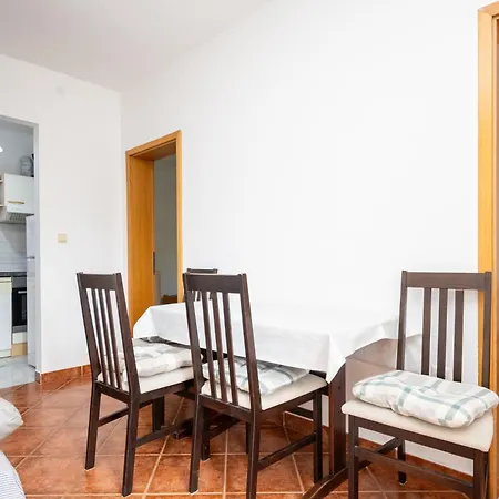 With A Parking Space Donji Karin, Novigrad - 22350 Apartment Nadin