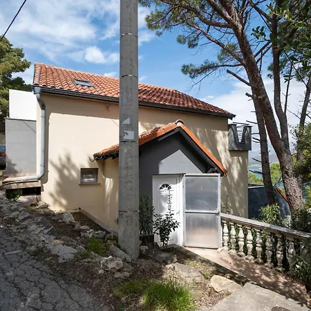 With A Parking Space Donji Karin, Novigrad - 22350 Apartment
