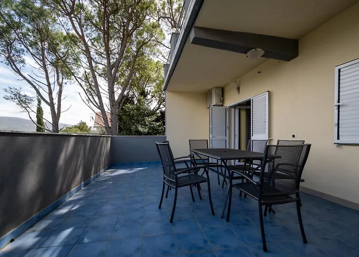 With Parking Space Donji Karin, Novigrad - 22350 * Nadin