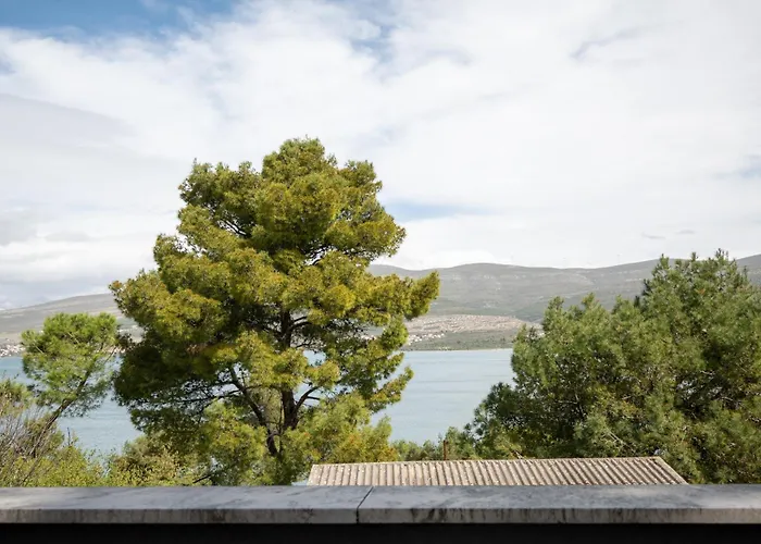 Appartement With Parking Space Donji Karin, Novigrad - 22350